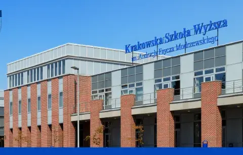 Ile kosztują studia medyczne w Polsce? Prawda o czesnym i ukrytych kosztach